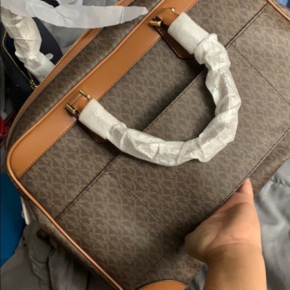 Last one‼️✈️New MK luggage weekender travel bag - Picture 6 of 7